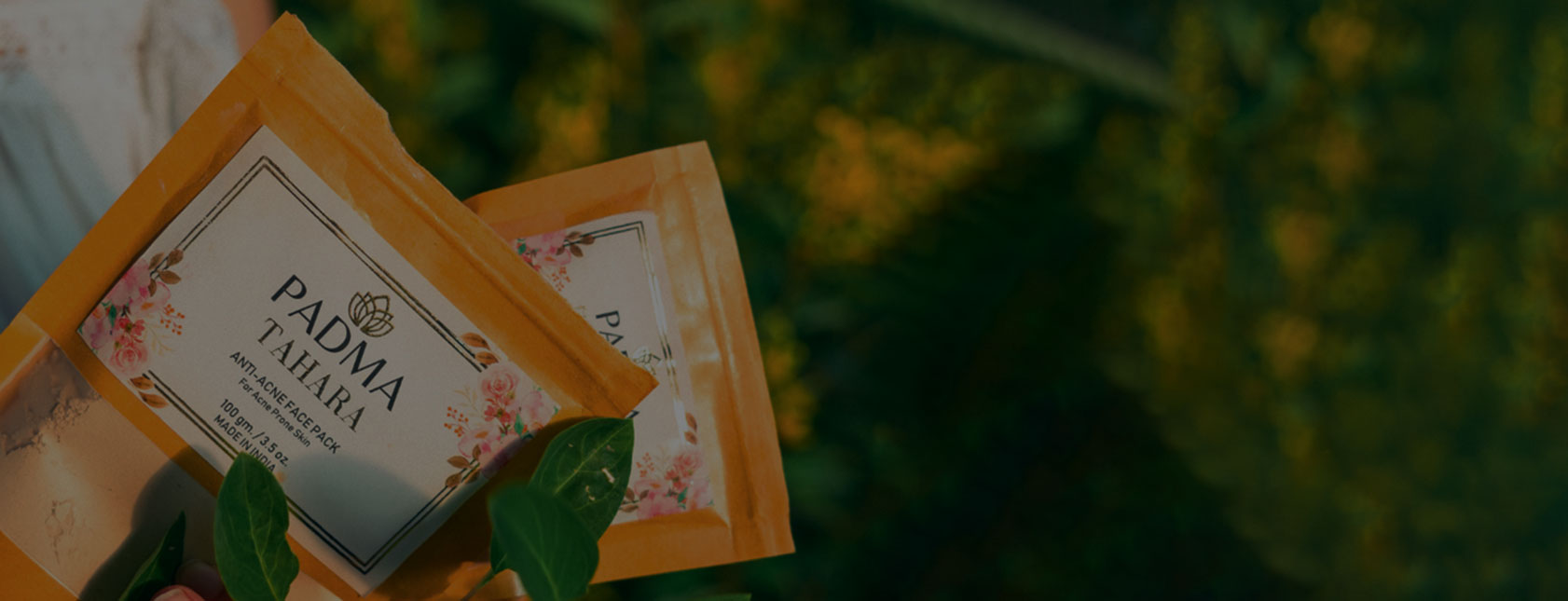 Padma Tahara anti-acne face packs in banner image on padma home page